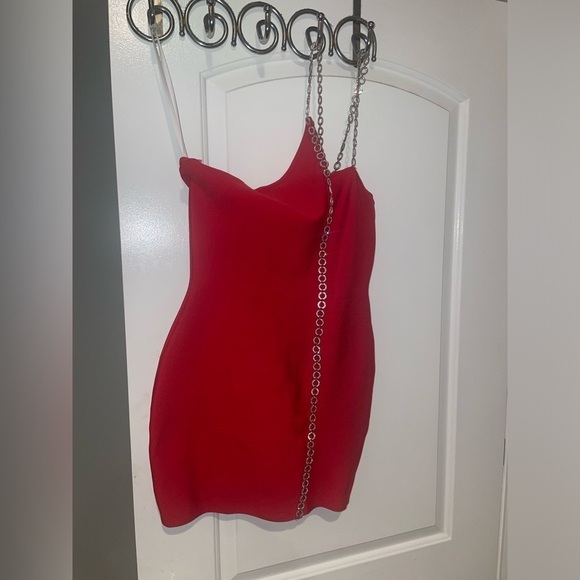 H:ours ALISHA ONE SHOULDER DRESS IN RED Size Medium - Picture 5 of 15